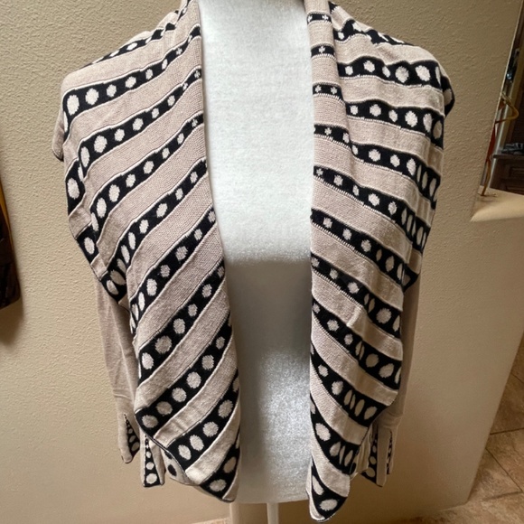 NEW! Angel Design by Sabri Ozel Pleated Italian Circle Cardigan Size Small - Picture 2 of 12